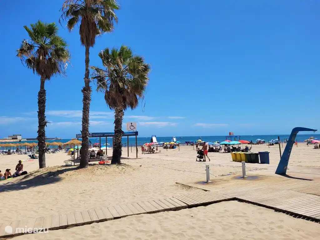 A 10-minute walk from the beach 