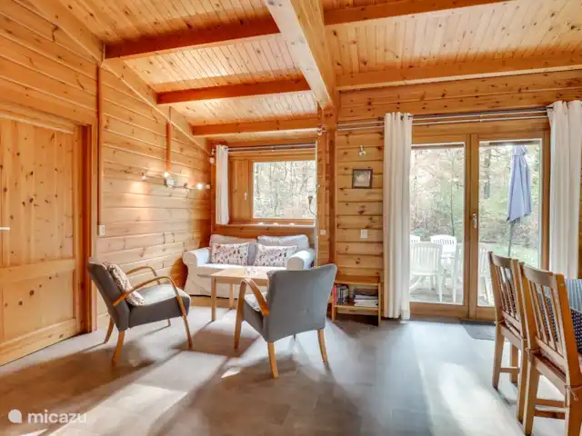 Eekhoorn, heerlijke Finse bungalow huren in Nederland, Gelderland, Hengelo - vakantiehuis Woonkamer
