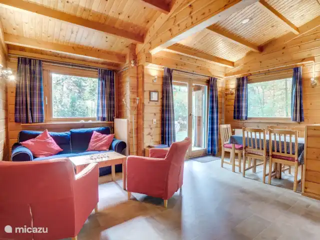 Wezel, fijne Finse bungalow huren in Nederland, Gelderland, Hengelo - vakantiehuis Woonkamer