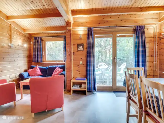 Wezel, fijne Finse bungalow huren in Nederland, Gelderland, Hengelo - vakantiehuis woonkamer