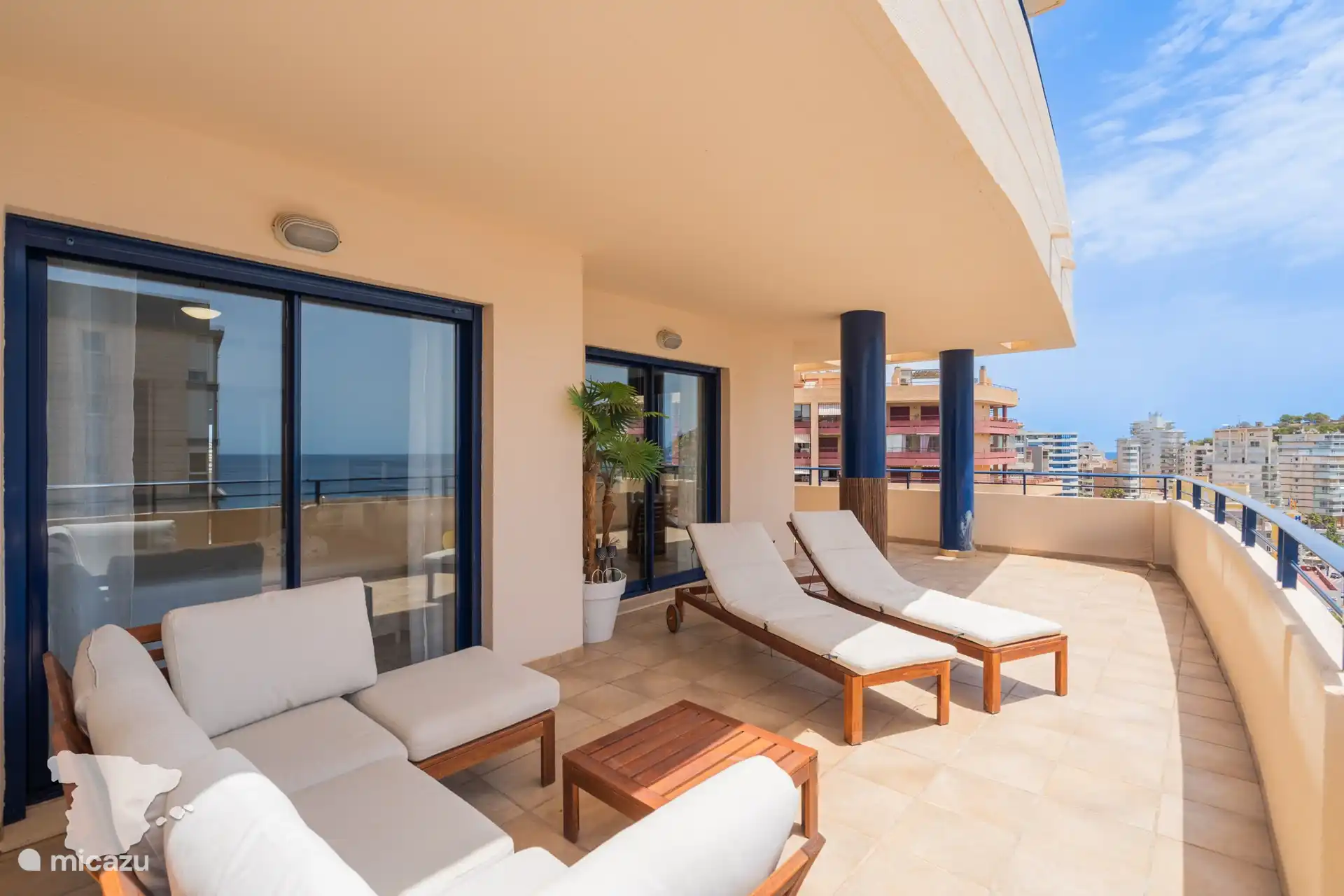 Private Terrasse mit herrlichem Blick auf das Meer und den Peñon d'Ifach