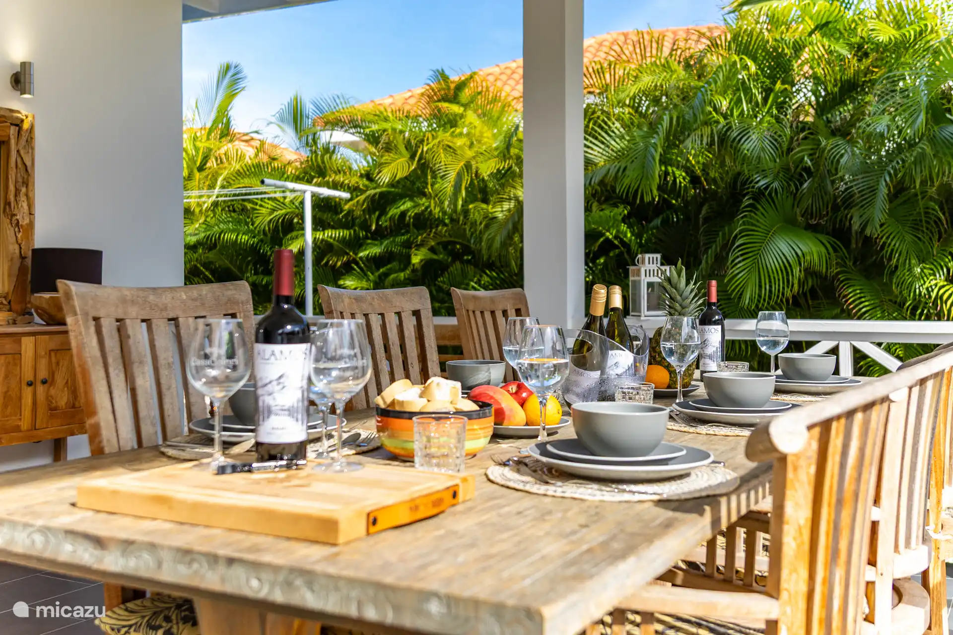 Mesa de comedor espaciosa para 6 personas