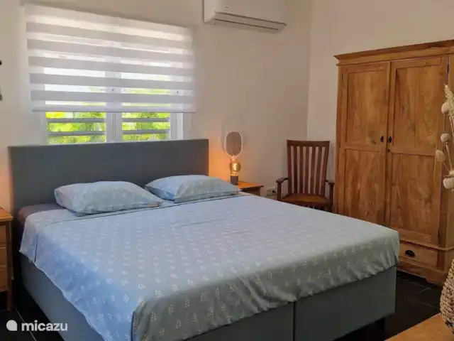 Casa Colori Curaçao | Curaçao, Banda Abou (ouest), Fontein - villa Chambre 1 avec lit à sommier tapissier de 1,80x2,00 et salle de bain attenante