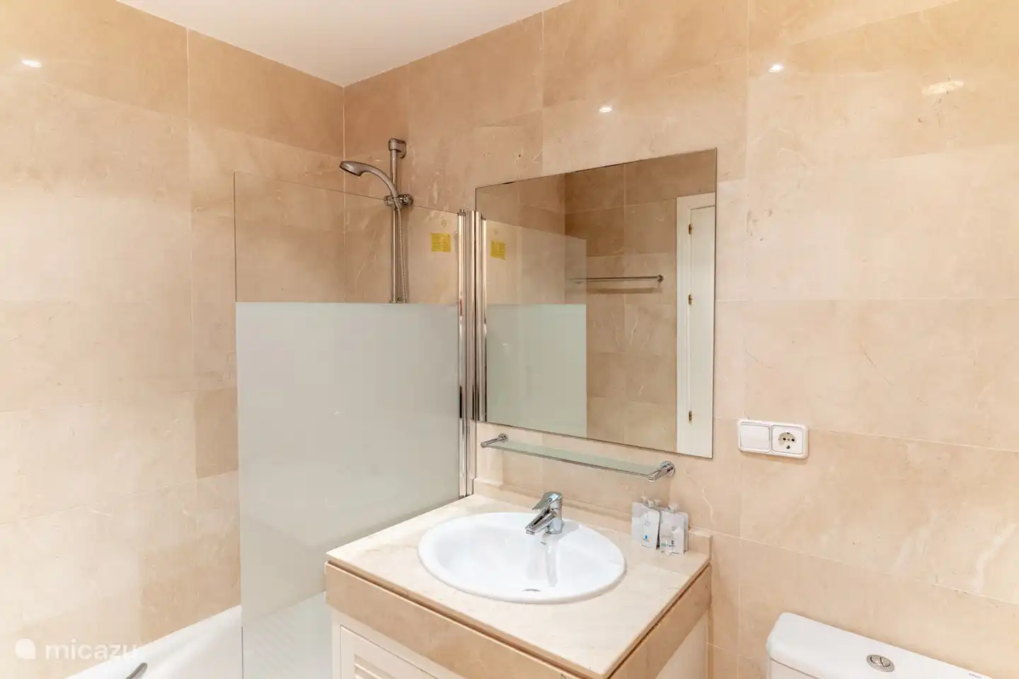 eines der 2 Badezimmer