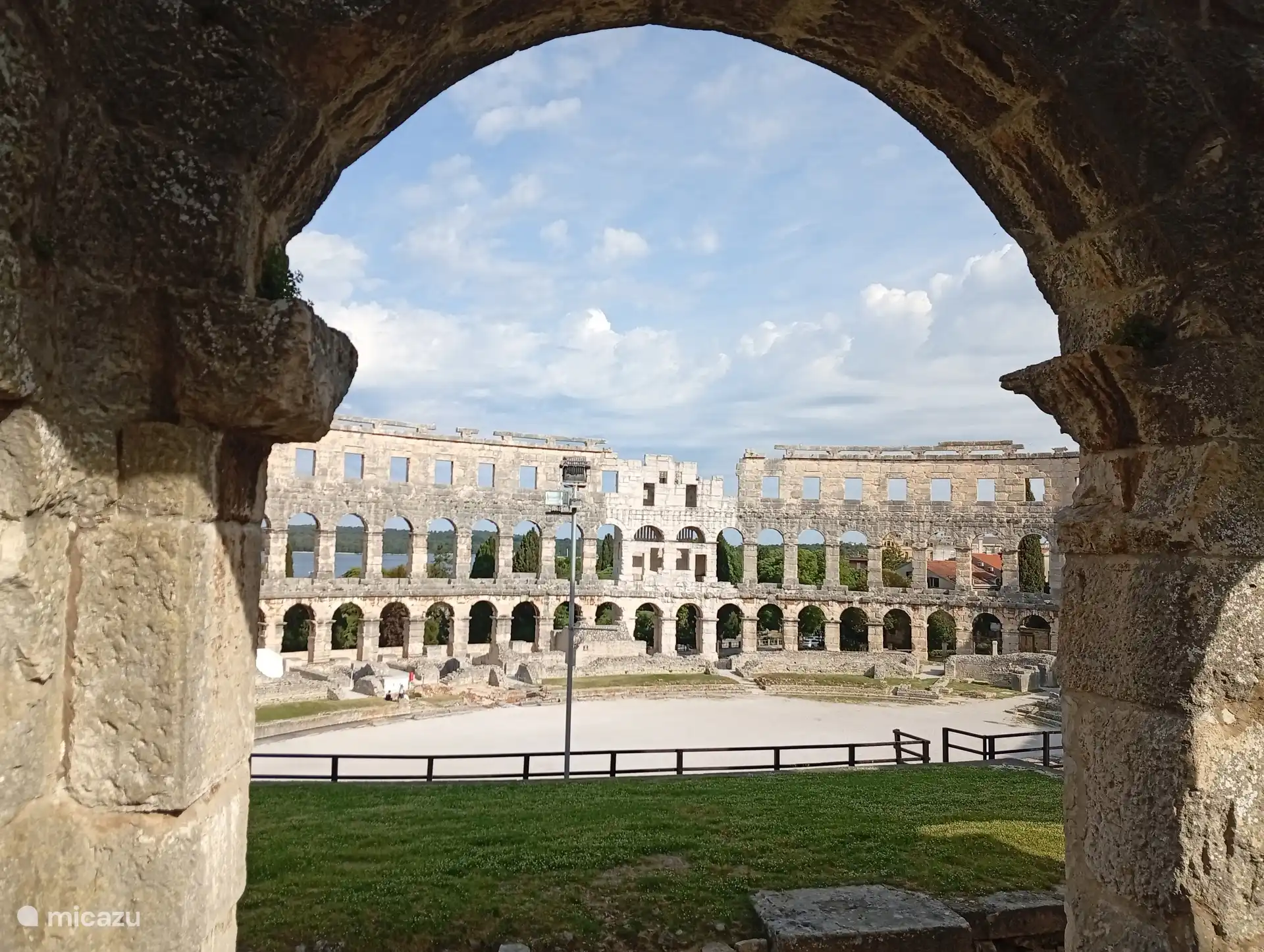 Arena Pula – where history and summer evenings come together, with wonderful concerts, theatre and opera under the stars.