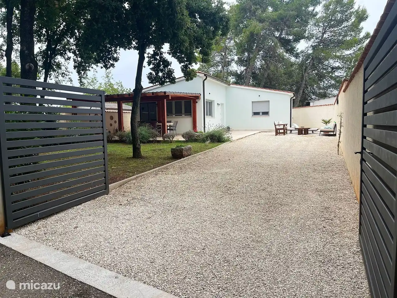 El frente de la casa