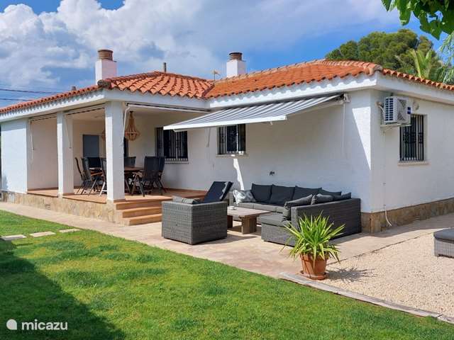 Holiday home in Spain, Costa Daurada, Mont-Roig del Camp - bungalow Casa Campo Solar