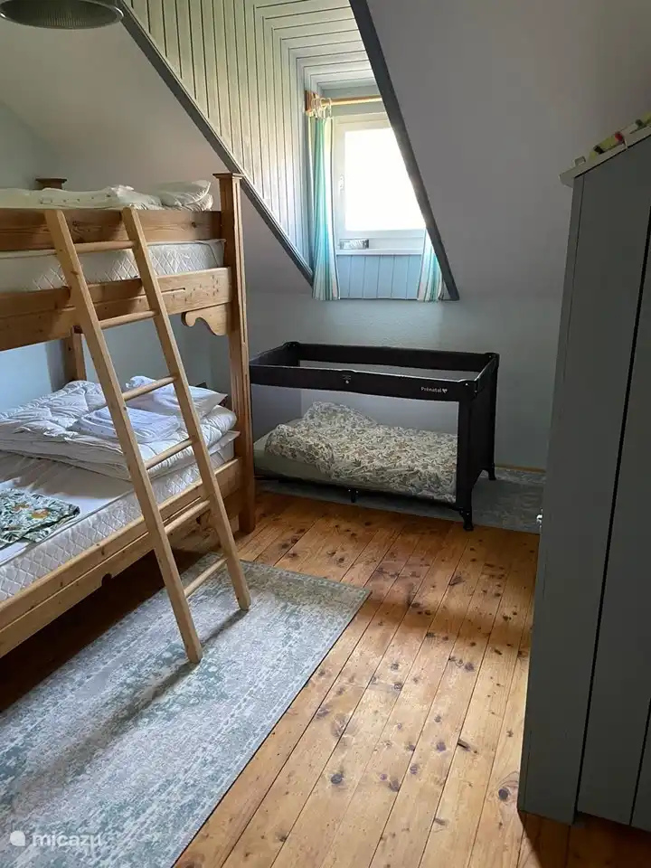 Schlafzimmer Crna Prst