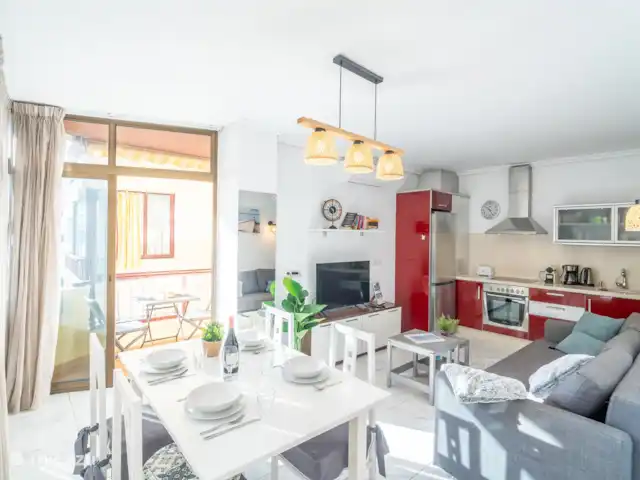 casa linda en España, Costa del Sol, Mijas Costa - apartamento Amplio comedor con hermosas vistas.