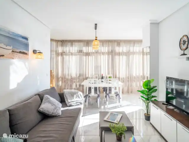 casa linda en España, Costa del Sol, Mijas Costa - apartamento Precioso salón/comedor con mucha luz.