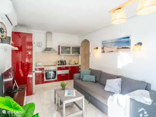 casa linda en España, Costa del Sol, Mijas Costa - apartamento Cocina y sala de estar juntas.