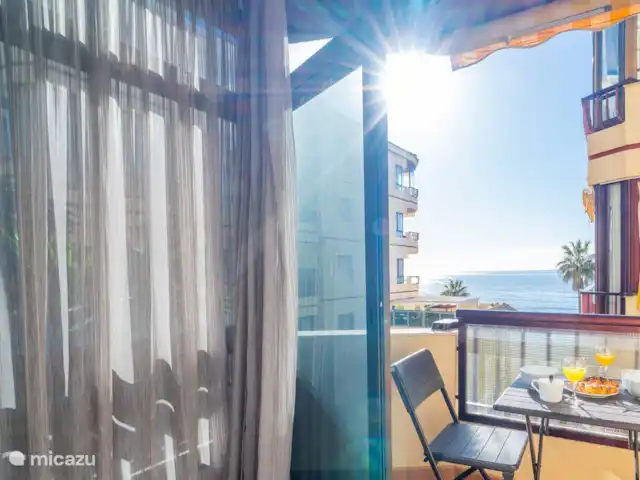 casa linda en España, Costa del Sol, Mijas Costa - apartamento La preciosa terraza del piso.