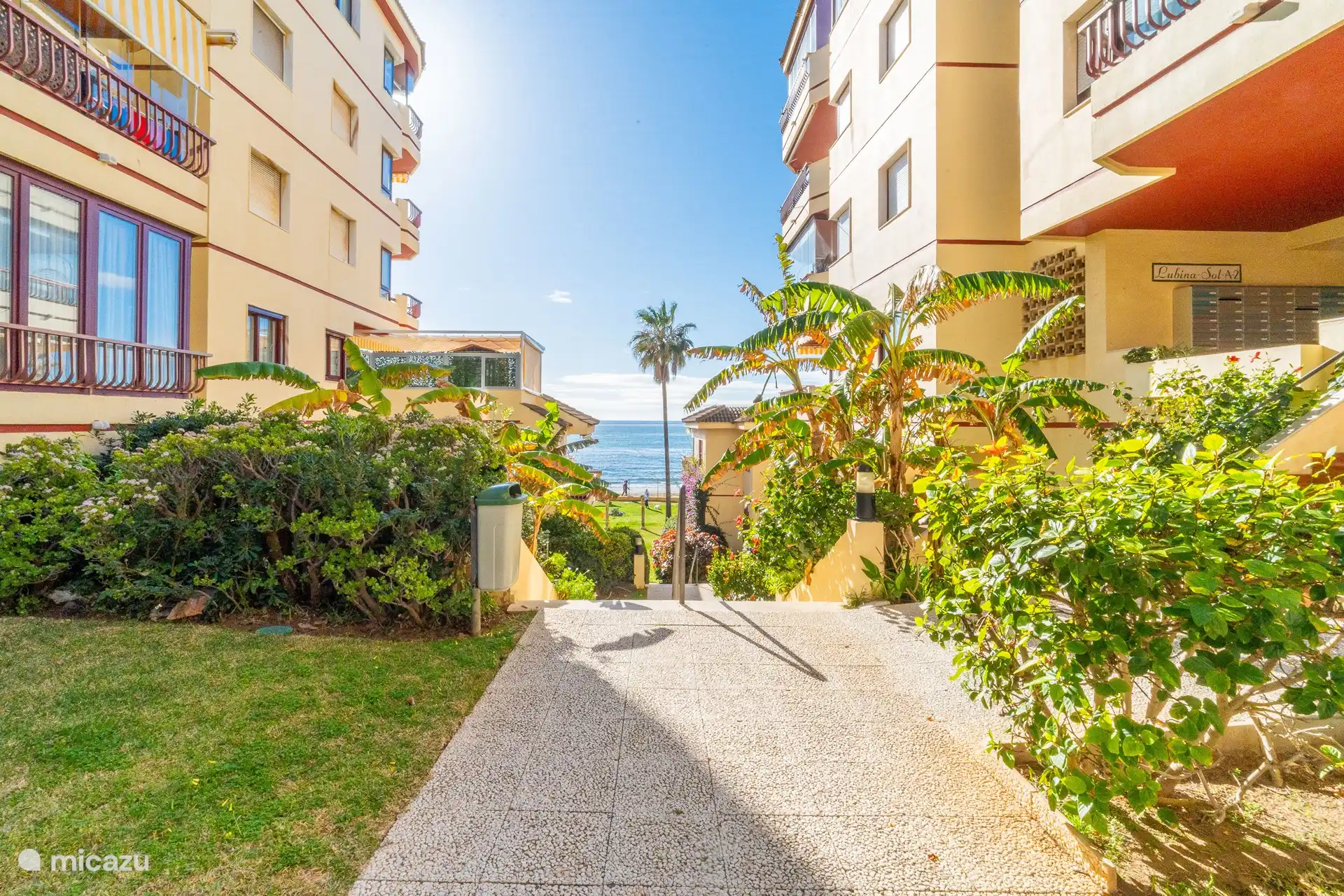 Apartamentos con vistas al mar