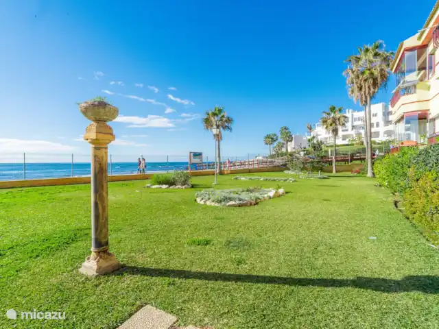 casa linda en España, Costa del Sol, Mijas Costa - apartamento ¡Hermoso jardín con vistas al mar!