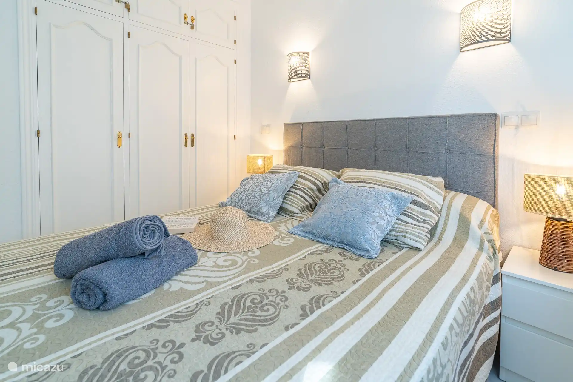 Habitación doble luminosa.