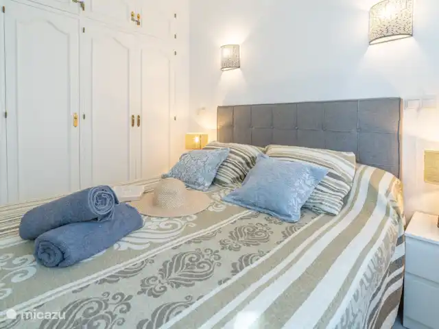 casa linda en España, Costa del Sol, Mijas Costa - apartamento Habitación doble luminosa.