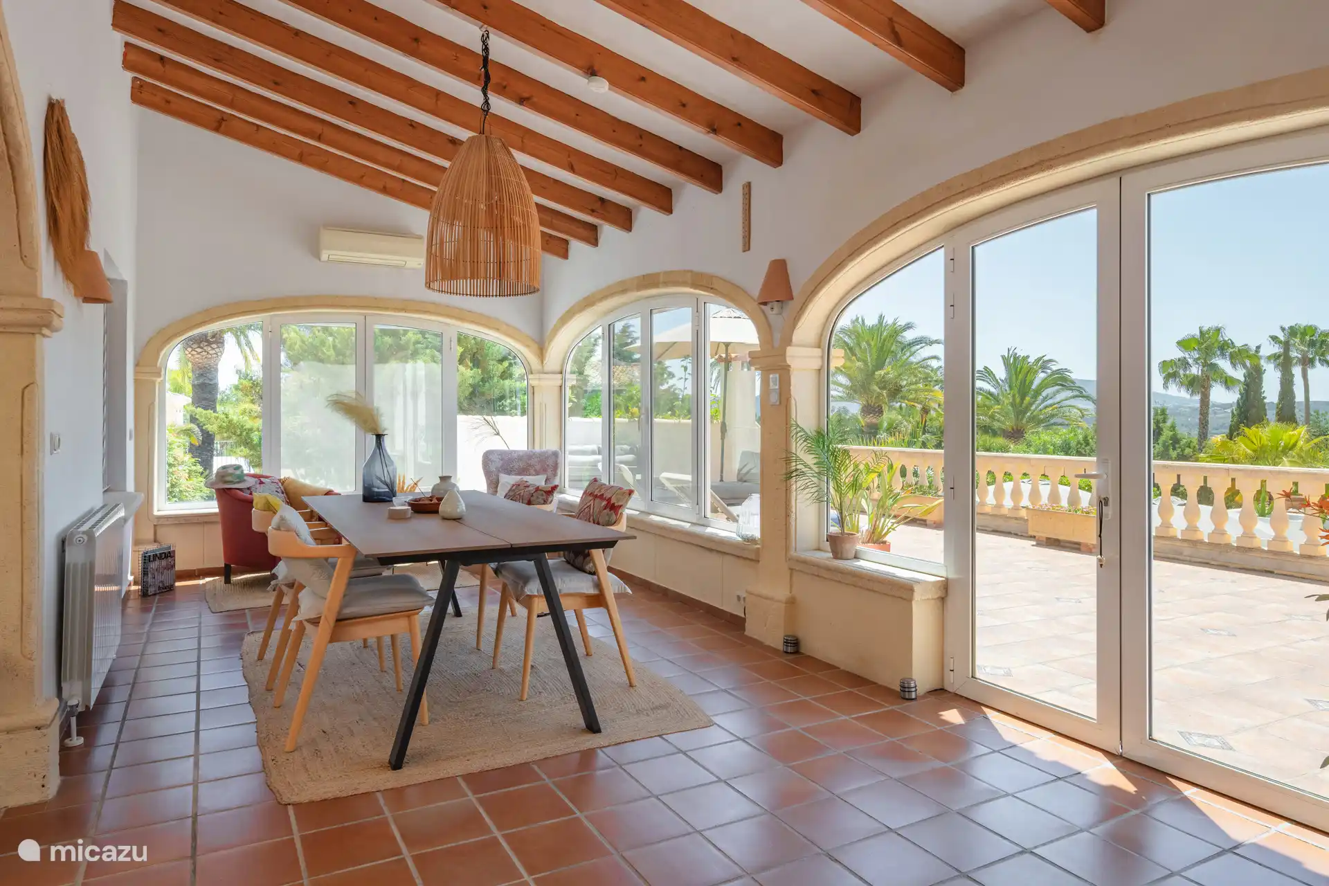 Perfecto para desayunar o como oficina con vistas