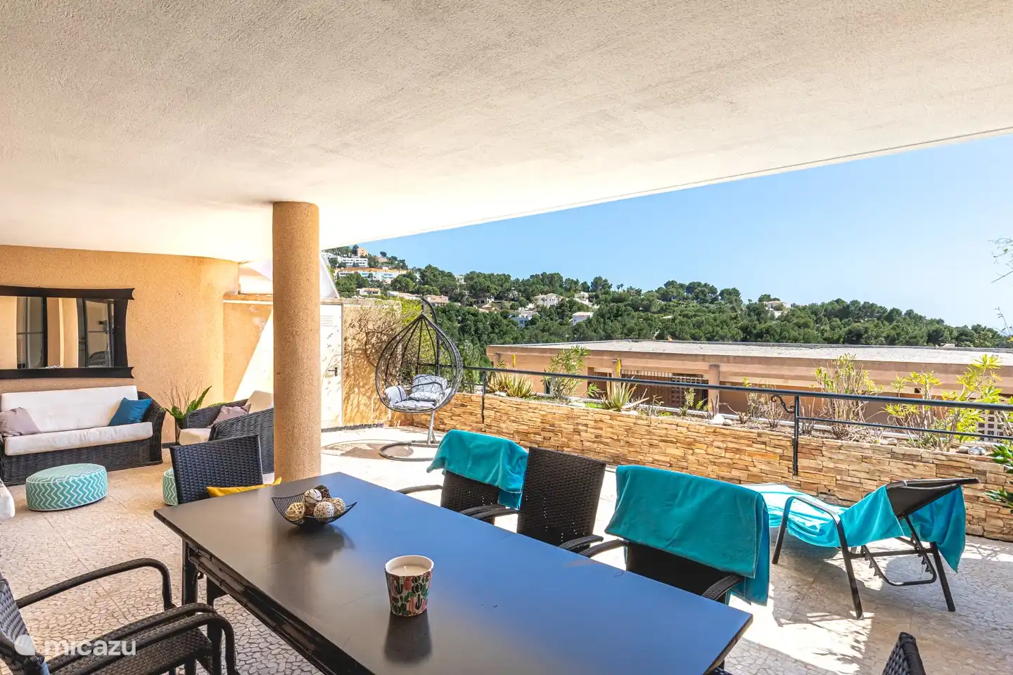 mesa de comedor exterior