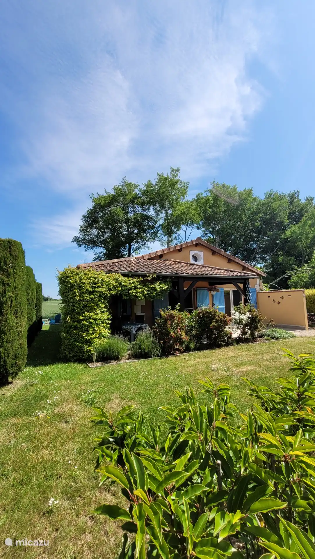 Bon emplacement dans le parc. Tu es merveilleusement libre.