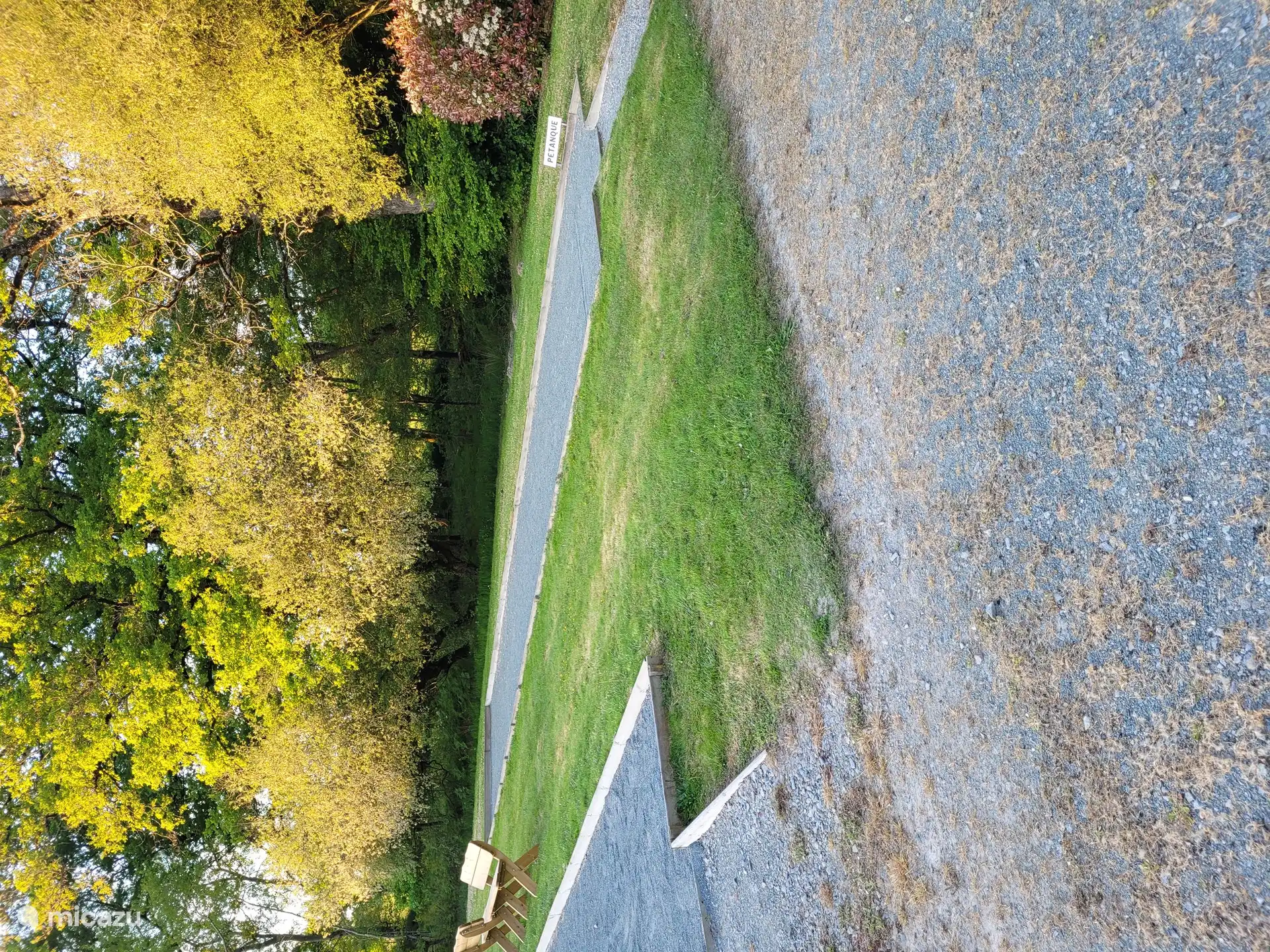 2 Jeu de Boules-Plätze.