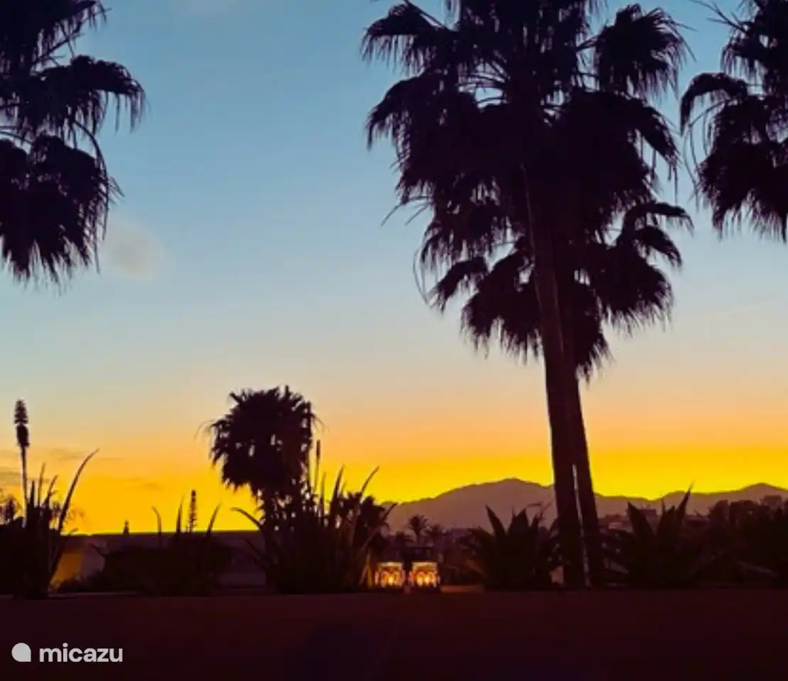 Schöne Sonnenuntergänge von der Terrasse!