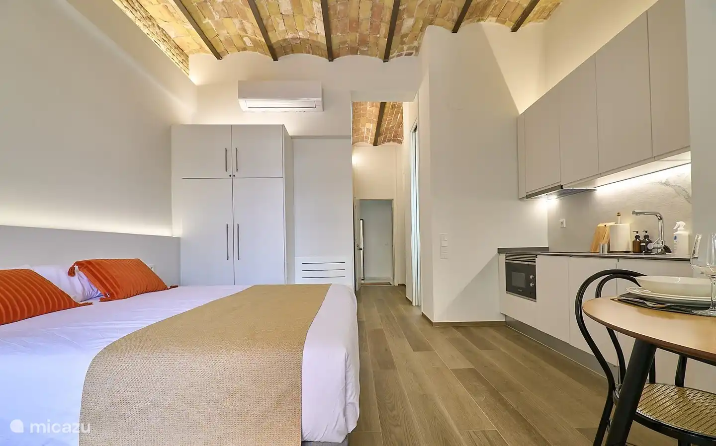 Reina 1 - Tres Reinas Valencia