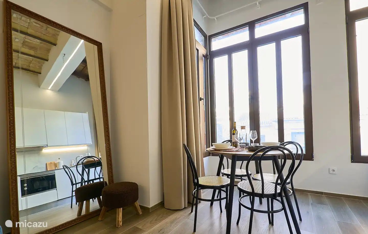 Reina 2 - Tres Reinas Valencia -