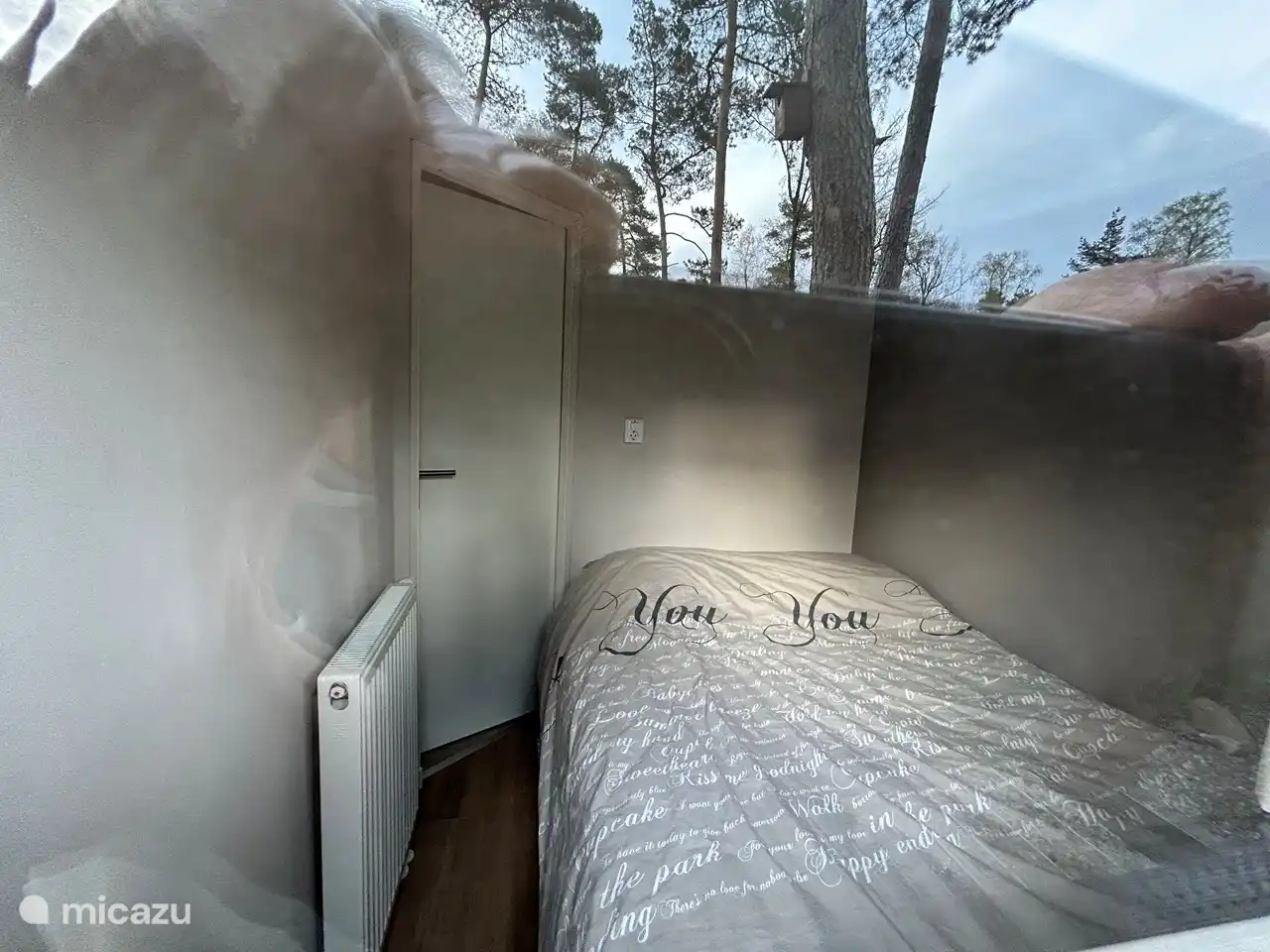 Schlafzimmer mit 140x200 Doppelbett