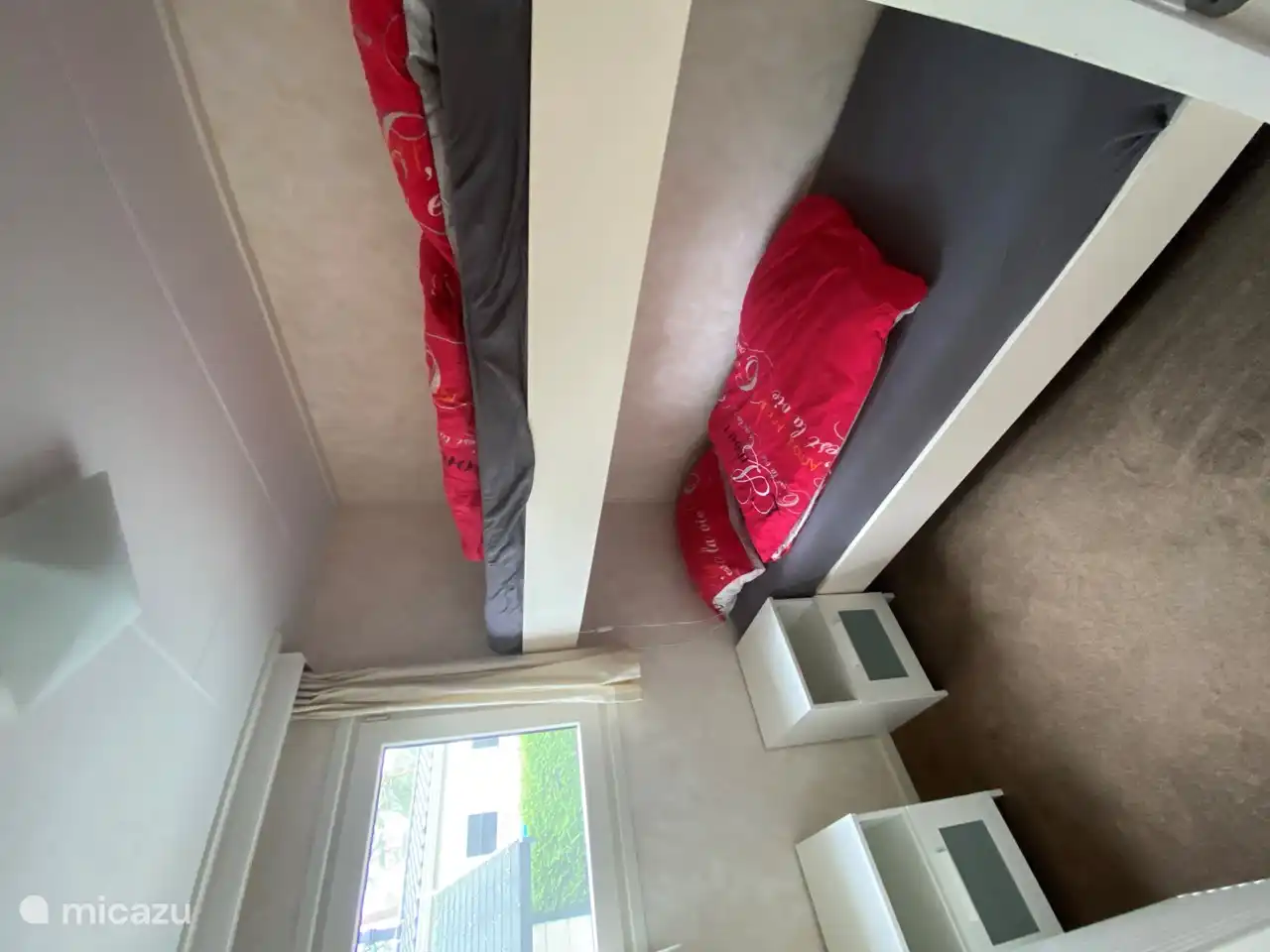 Schlafzimmer mit Etagenbett