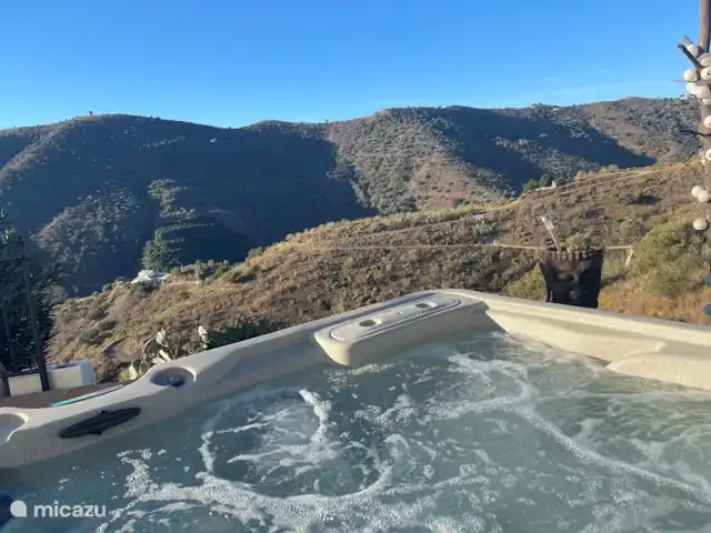 Estudio Risa en España, Andalucía, Viñuela - studio Jacuzzi