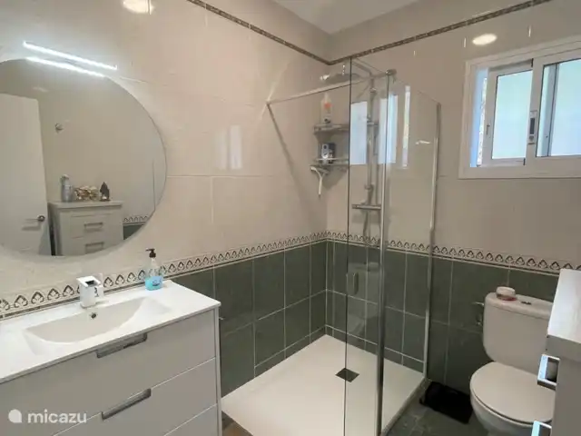 Casira, habitación El Toro en España, Andalucía, Viñuela - studio Baño
