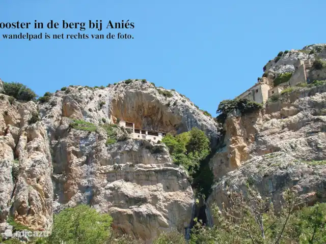 Location de Vacances Espagne, Aragon, Lierta (La Sotonera), maison mitoyenne - Casa La Fuente Le monastère d'Aniés, à environ 12 km à l'ouest de Lierta.