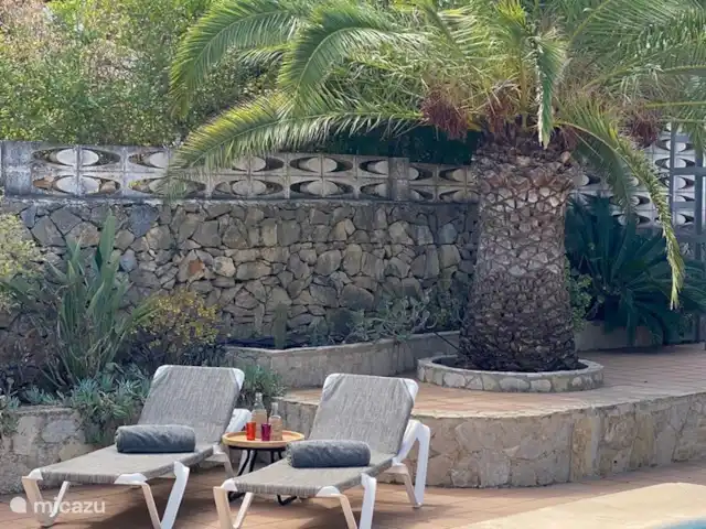 Villa Bella Vista | Espagne, Costa Blanca, Dénia - villa Plusieurs endroits pour bronzer ou faire la sieste (avant la rénovation de la terrasse et l’installation de la douche)