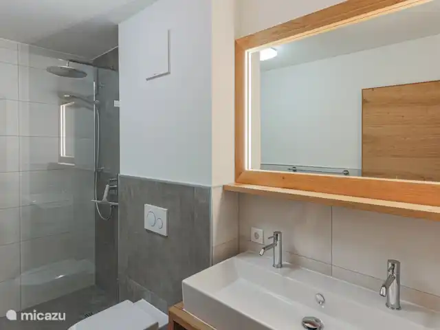 Residencia Brixental Top 7 en Austria, Tirol, Brixen im Thale - apartamento 2 baños con ducha de lluvia