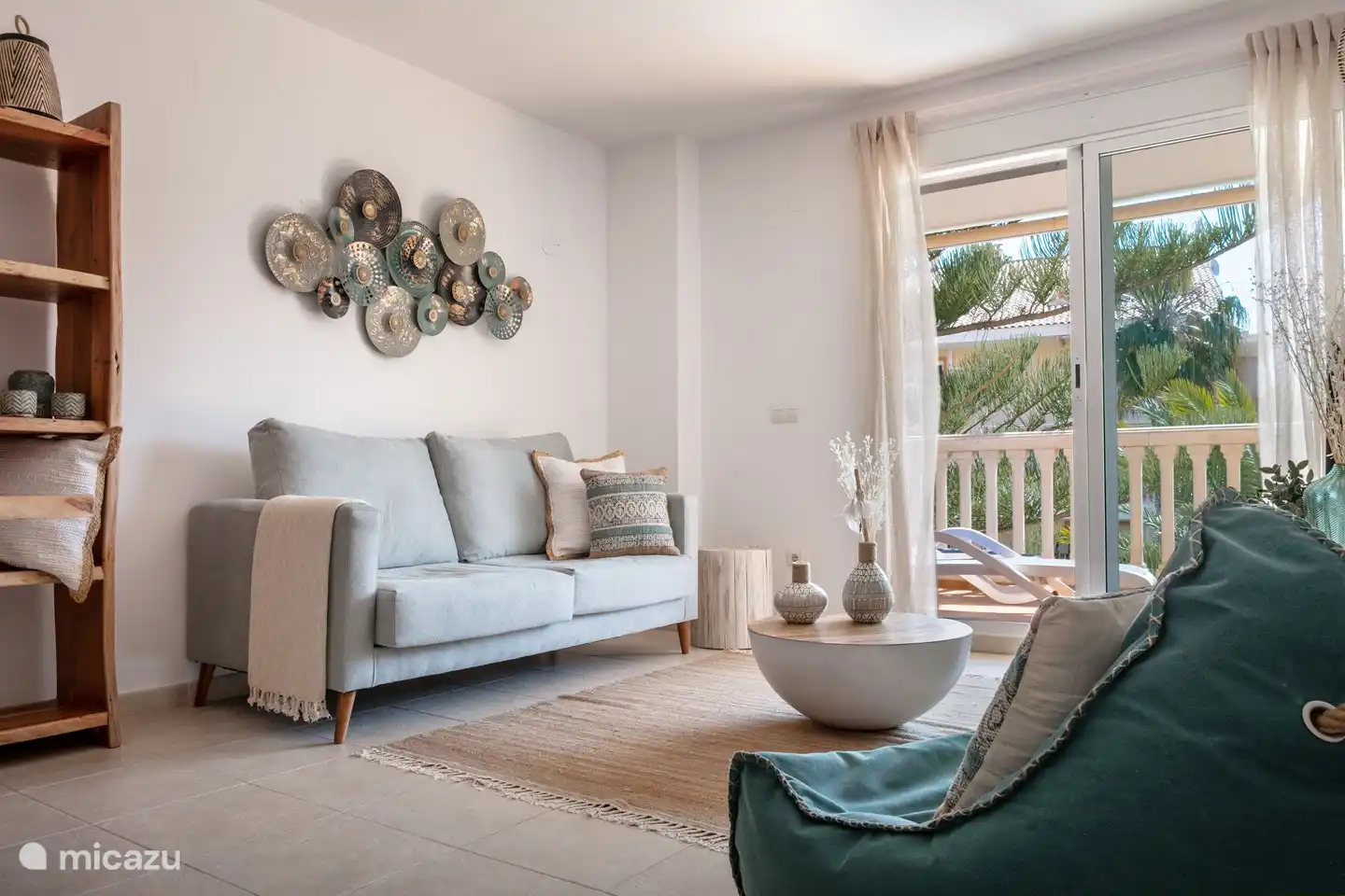 Salón con cómodo sofá