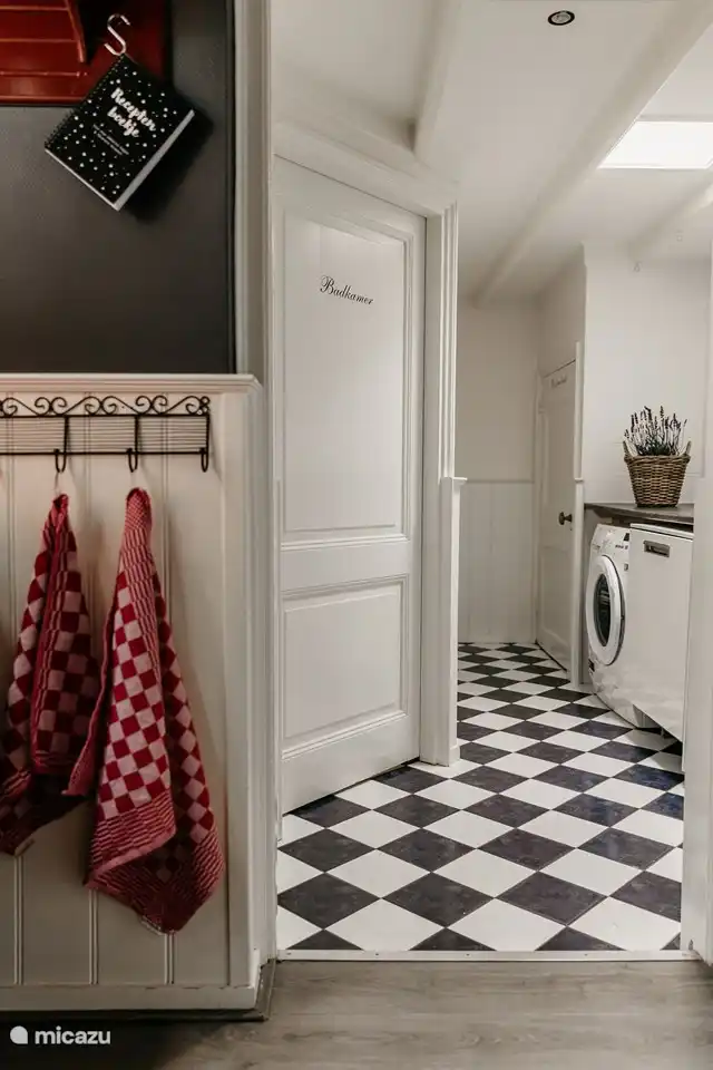 Blick durch den Hauswirtschaftsraum