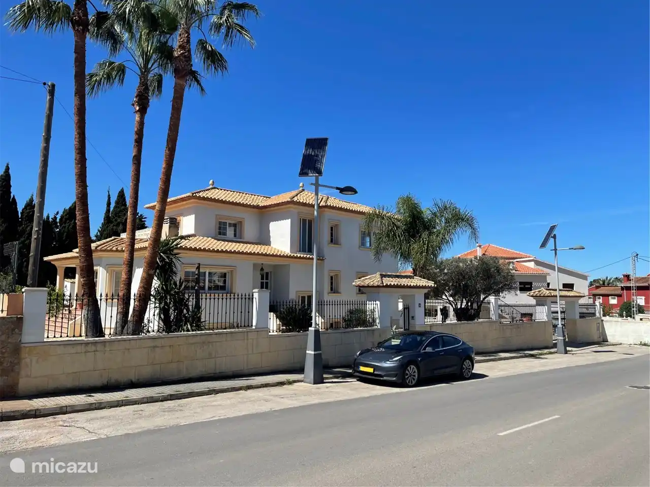 Casa Merle desde la calle