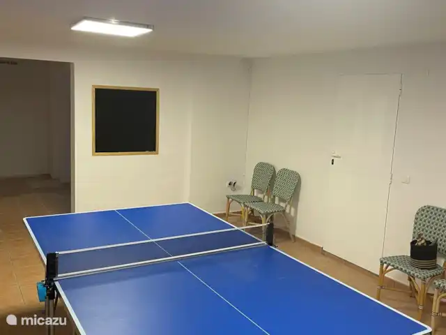Casa Merle | Espagne, Costa Blanca, Dénia - villa au sous-sol se trouve une table de ping-pong