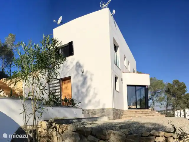 Villa Collines Sitges | Espagne, Barcelone, Olivella - villa Entrée et terrasse latérale