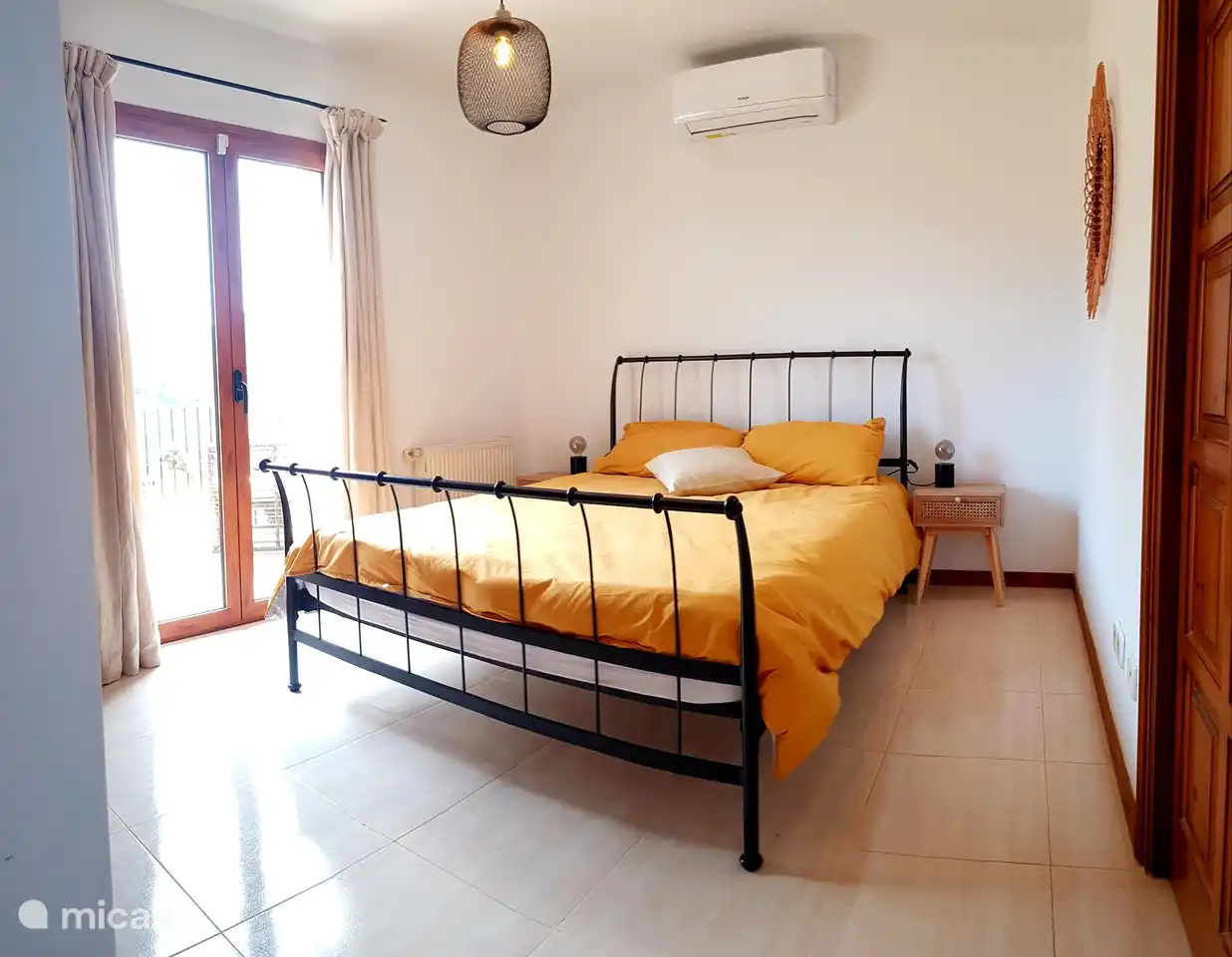 Schlafzimmer im Obergeschoss, Doppelbett