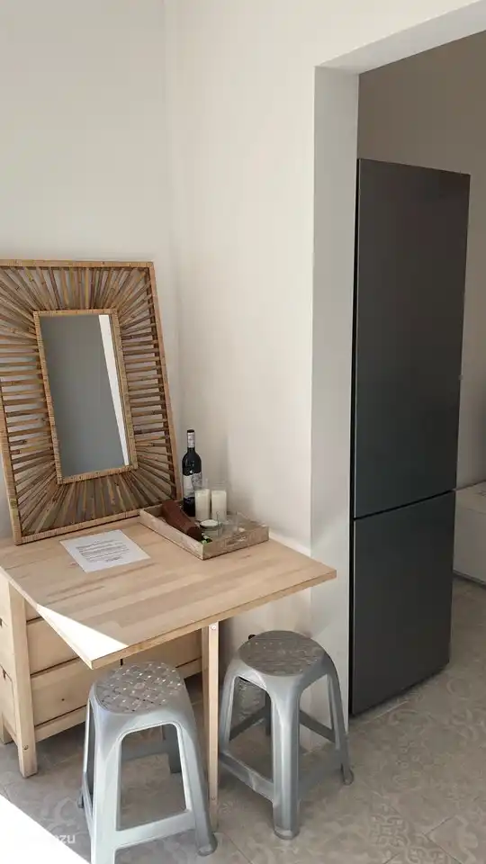 Mesa de comedor para el mal tiempo para comer dentro