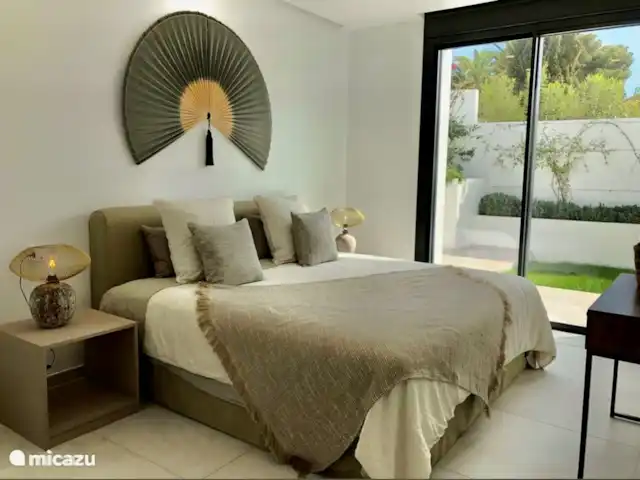 Maison Strelitzia | Espagne, Costa Blanca, Calpe - villa Chambre principale (Lit 200 x 200)
Matelas à ressorts en V