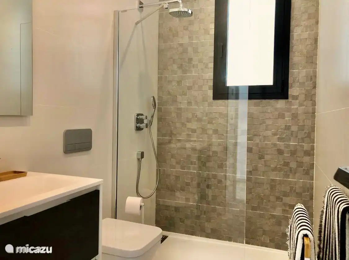 Badezimmer Schlafzimmer 3 und Gästebad