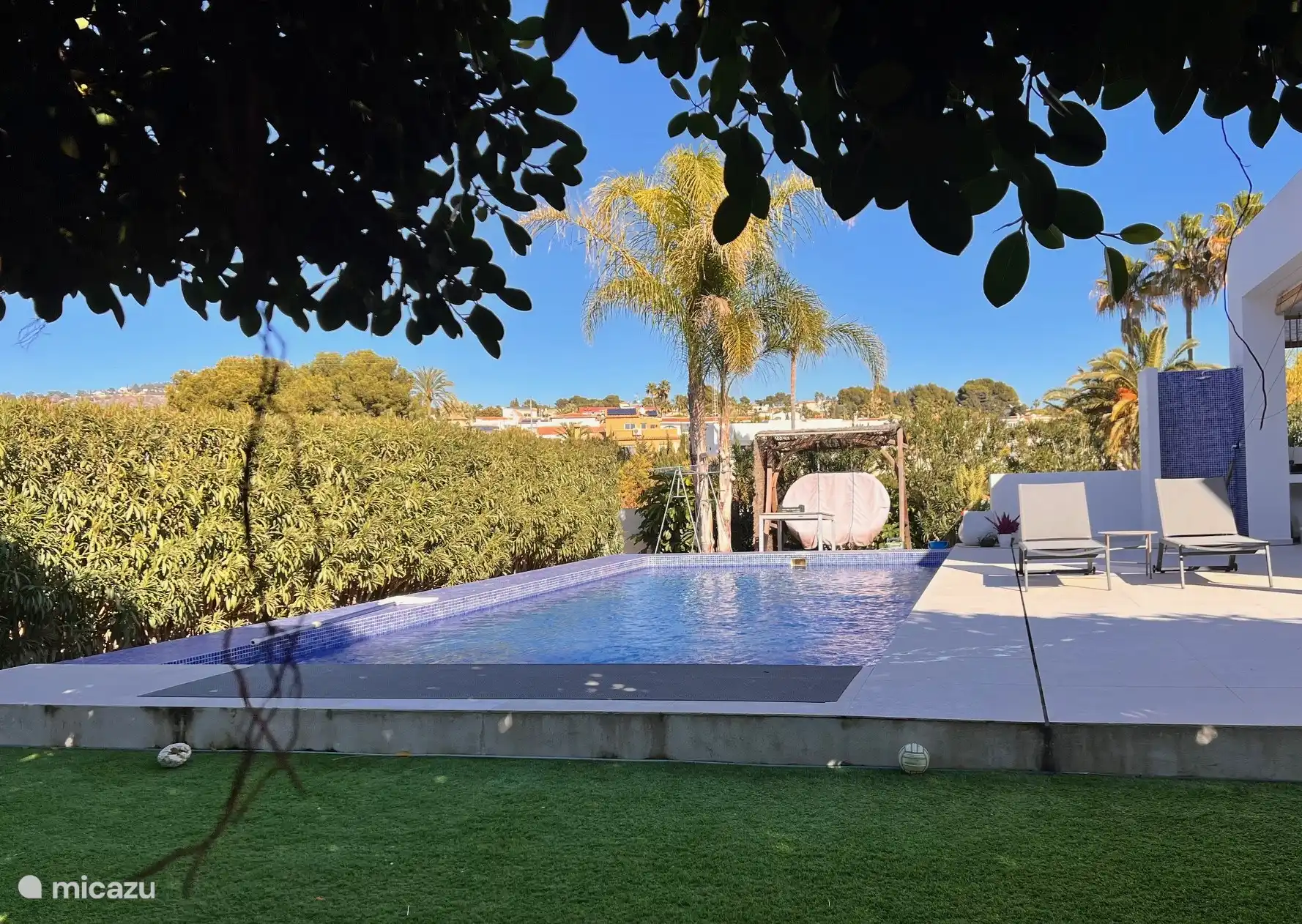 Ein schöner Platz im Schatten oder in der Sonne; Was wählen Sie?