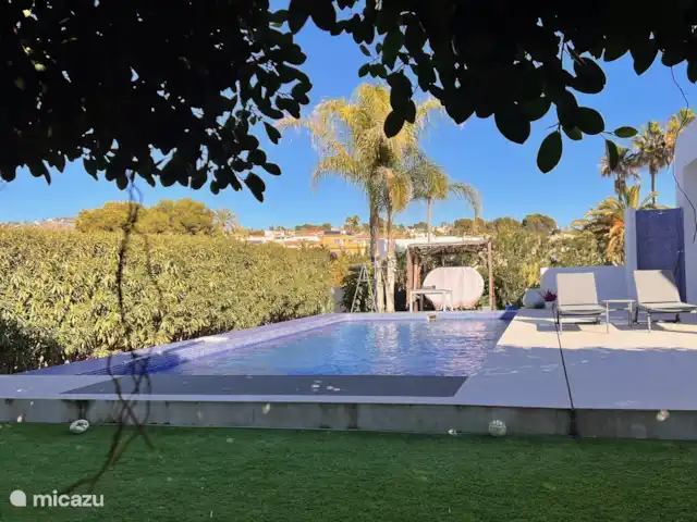 Maison Strelitzia | Espagne, Costa Blanca, Calpe - villa Un endroit charmant à l’ombre ou au soleil ; Que choisissez-vous ?