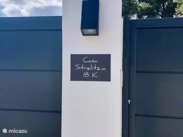 Maison Strelitzia | Espagne, Costa Blanca, Calpe - villa Entrée villa : portail électrique avec entrée piétonne séparée