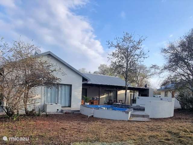 Holiday home in South Africa, Mpumalanga – villa Ostrich Hide