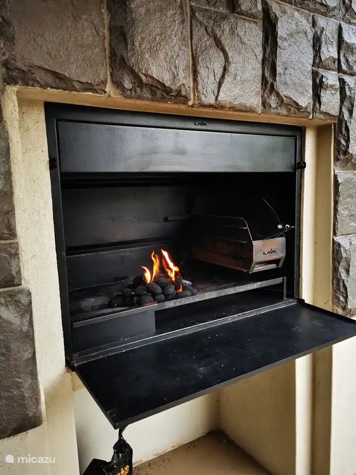 braai ou barbecue encastrable