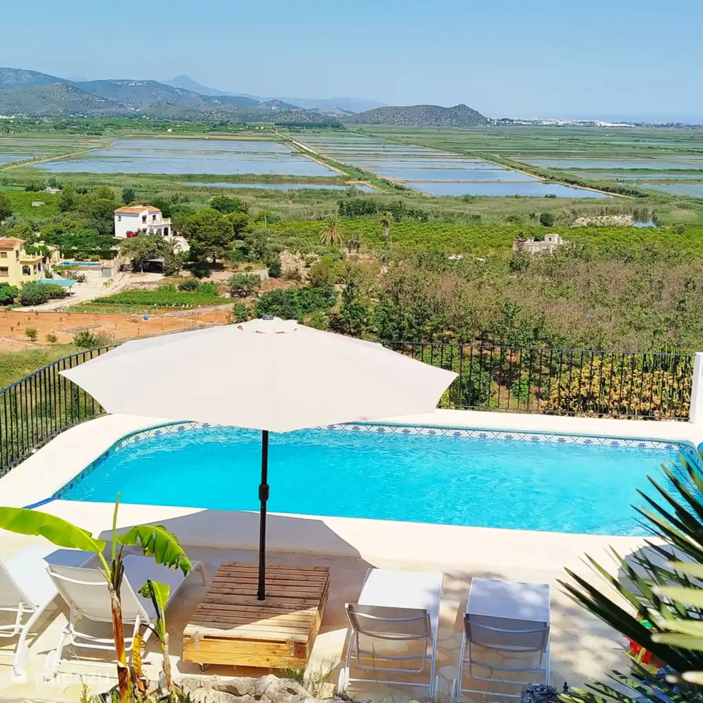 Villa El Castellet, privé huis en zwembad in Dénia