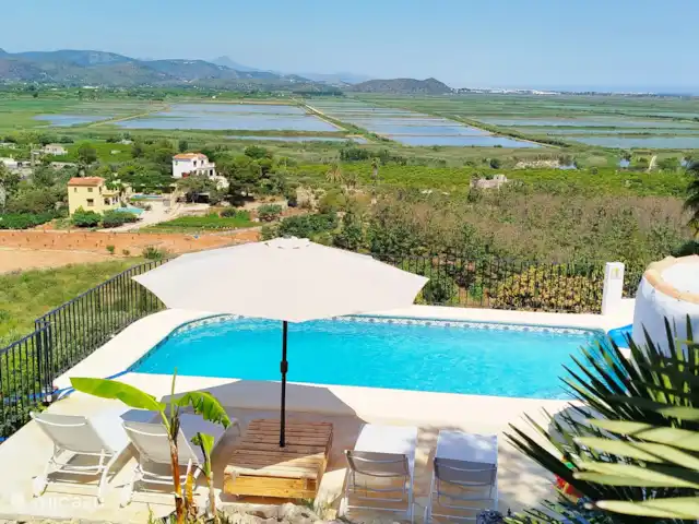 El Castellet, maison privée et piscine | Espagne, Costa Blanca, Dénia - villa Détendez-vous au bord de la piscine avec une vue panoramique sur les montagnes, la réserve naturelle de Marjal et le littoral